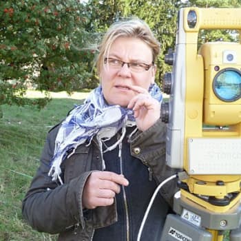 YLE Häme: Hattulan Pyhän Ristin kirkkoa tutkitaan maaperää kaivamatta