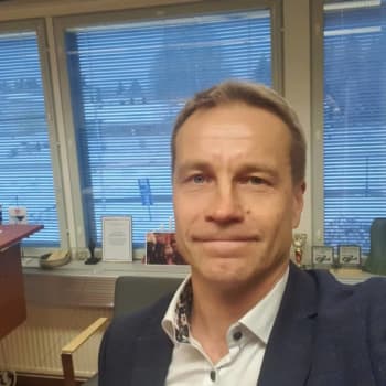 Riihimäen uusi kaupunginjohtaja Jere Penttilä aloittaa kesken kouluverkkouudistuksen