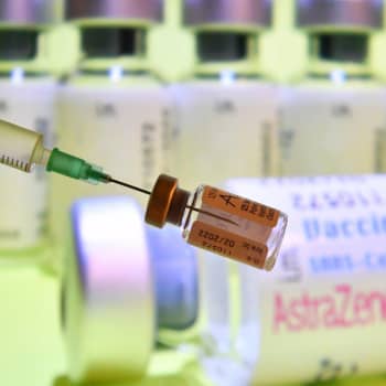 Eurooppa pysähdyksissä Astra Zenecan rokotteiden kanssa