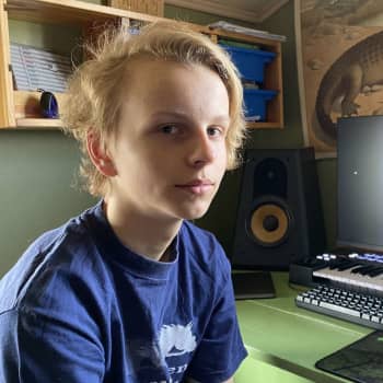 14-vuotiaan musiikintekijän jääkiekkoanthem juhlistaa MM-kisojen alkua