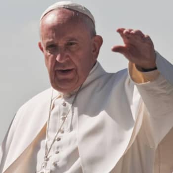 Paavi Franciscus kantaa huolta köyhistä ja ympäristöstä, mutta aborttioikeus ja hyväksikäyttöskandaalit hiertävät