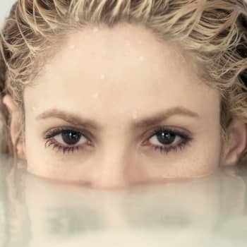 Kolumbialainen Shakira on seksipommi ja naapurintyttö - Neitsyt Marian palvonta muokkaa myös lattaritähden imagoa