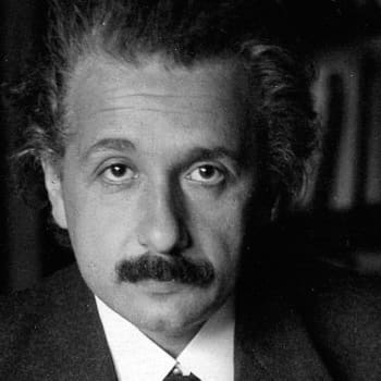 Albert Einstein - kaikkien aikojen suurin fyysikko, nero ja pasifisti