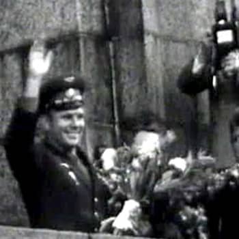 Avaruuslentäjä Juri Gagarin Helsingin Messuhallissa 1961 