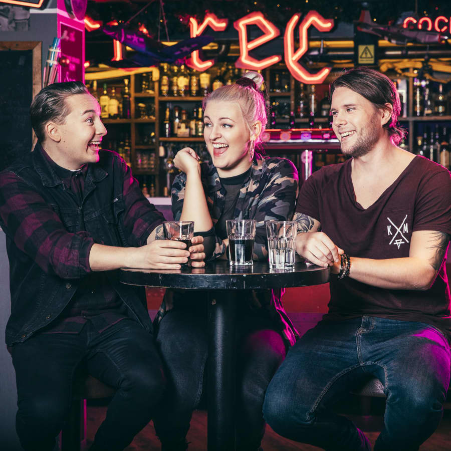 Maanantain koko lähetys: Parikka Alastonsuomessa ja Pehkonen sirkuksessa