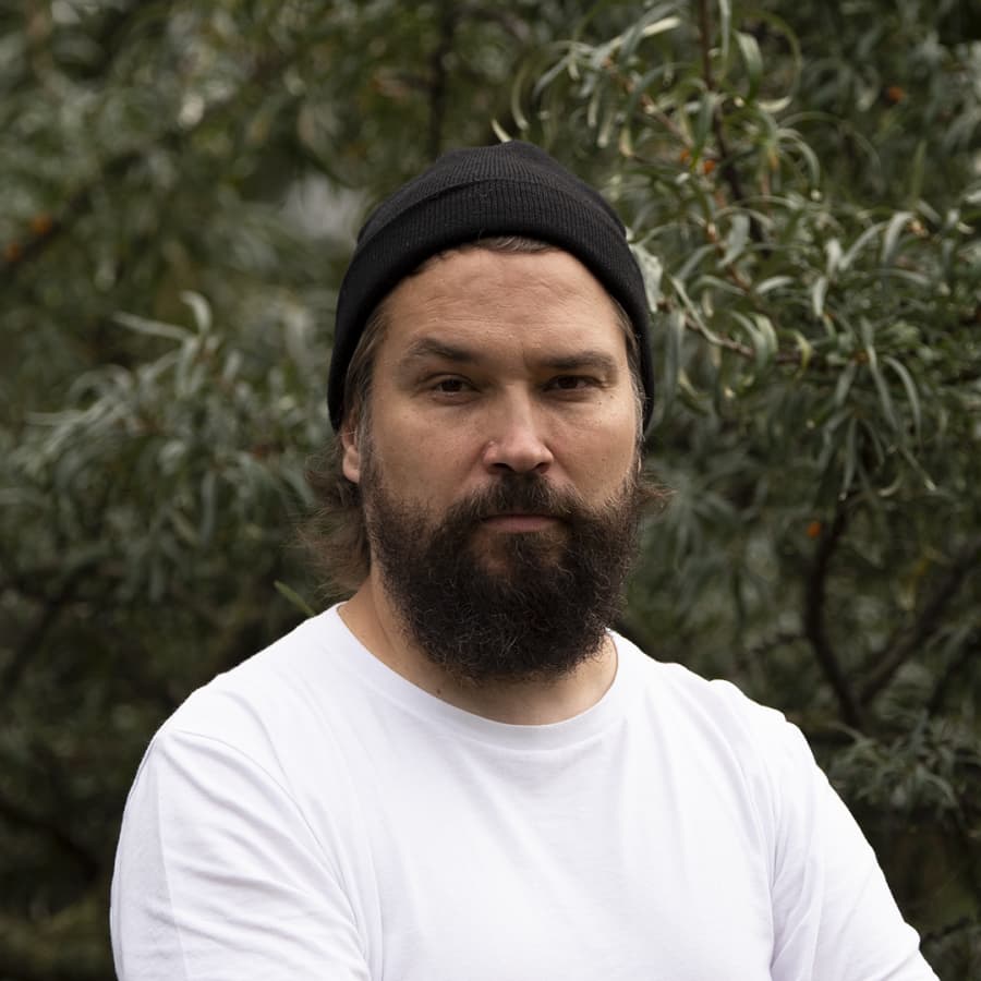 Finlandia-palkinnon voittanut Jukka Viikilä: "Avosydänleikkaus oli runtelu, joka toi paljaamman tavan kirjoittaa"