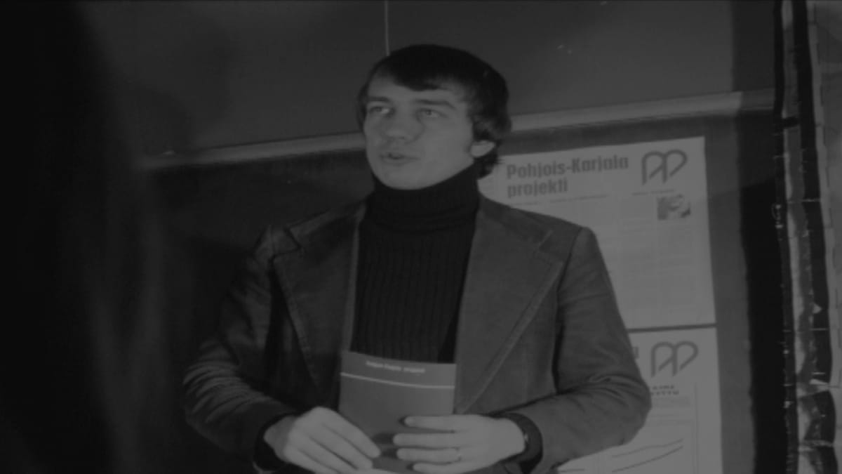 Pekka Puska luennoi Pohjois-Karjala-projektista vuonna 1975.