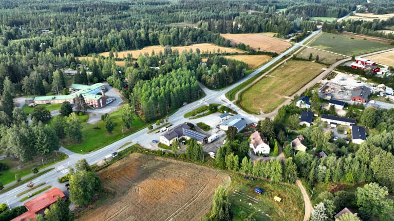 Kuva on ilmakuva Kangasalan Kuhmalahden kirkonkylästä.