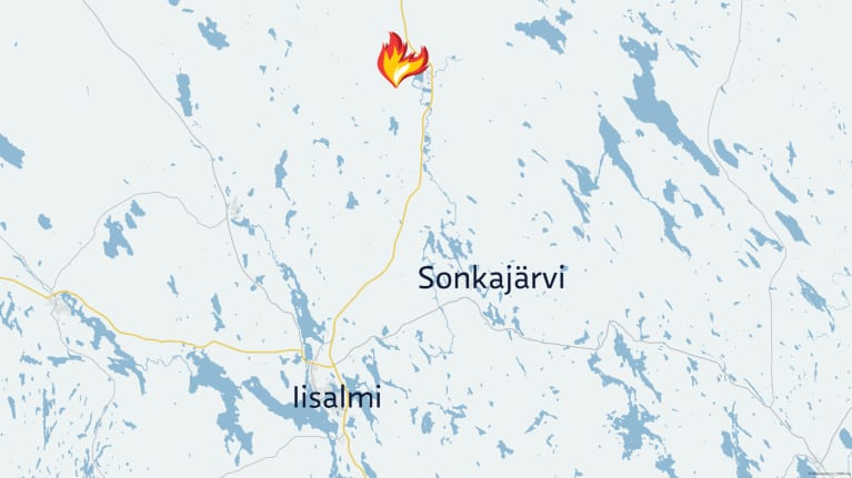 Kartalle on merkitty Iisalmi, Sonkajärvi ja tulipalon paikka Sonkajärven pohjoispuolella.