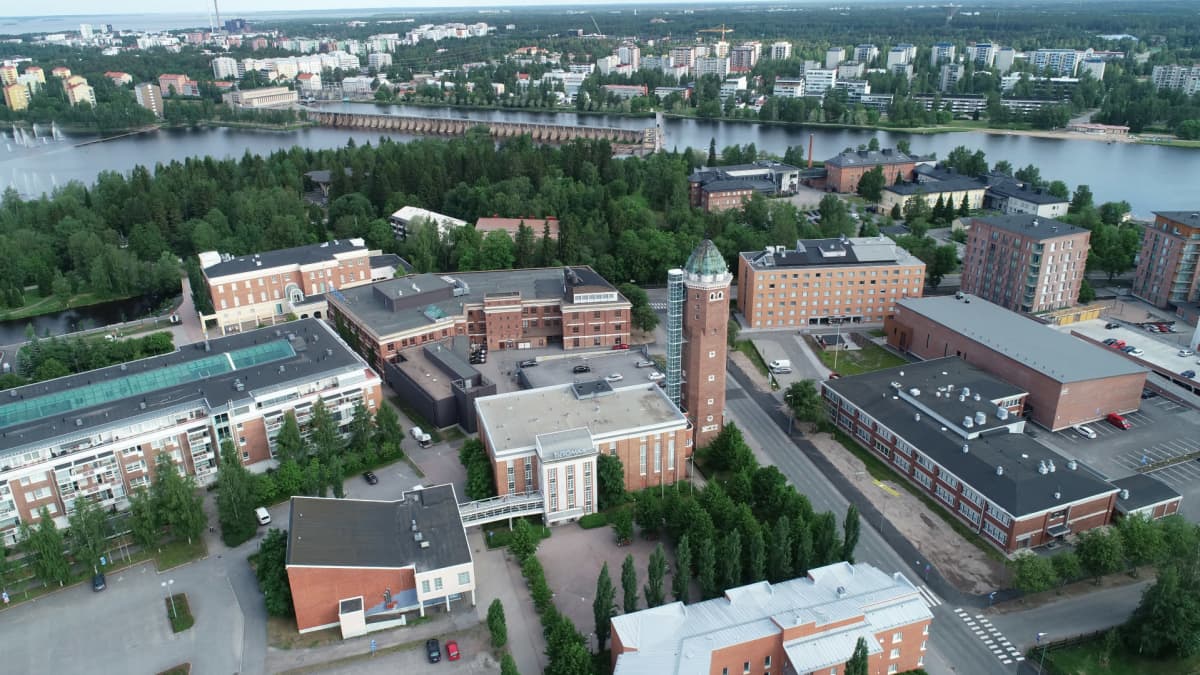 Oulun museo- ja tiedekeskus Luupin Tietomaa Myllytullissa ilmasta käsin kuvattuna.