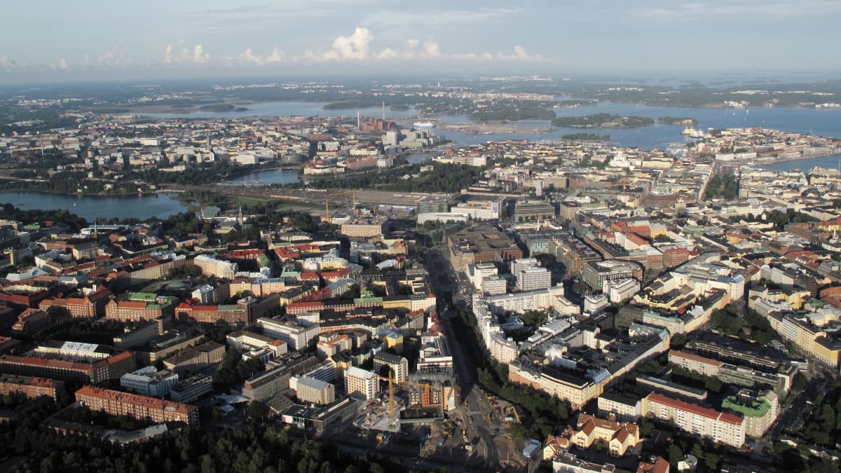 Suomen väkiluku kasvoi. Kuvassa Helsingin kantakaupunkia. Kuva: Tiina Jutila / Yle