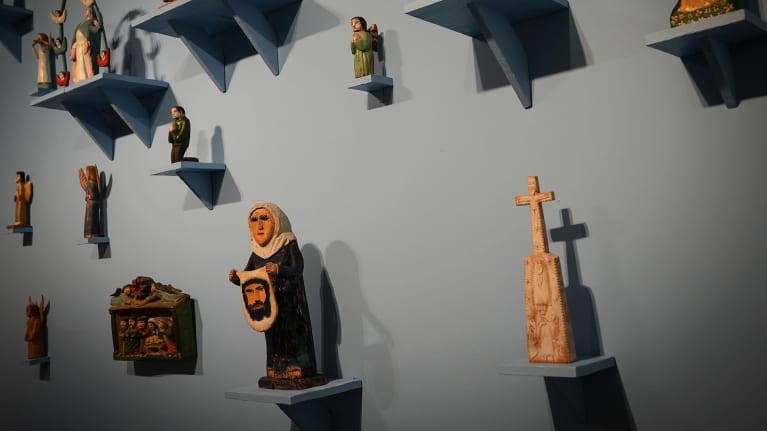 Suomen kansallismuseon Kesytön taide -näyttelyä