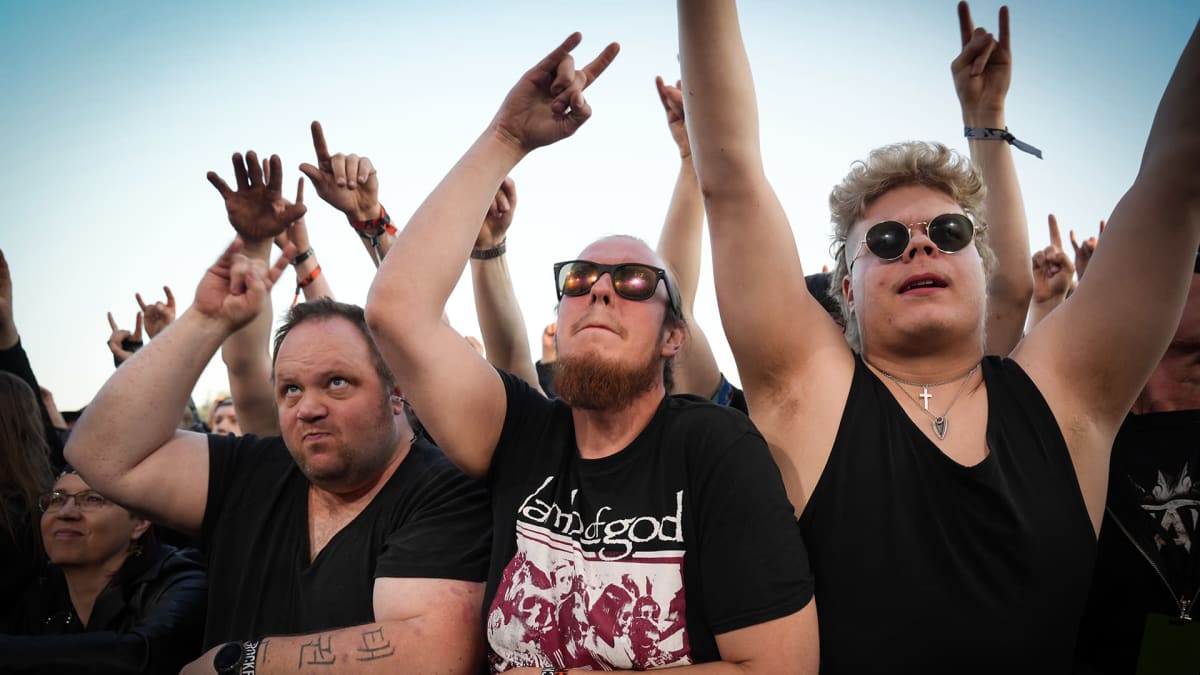 Rockfestin yleisöä. 