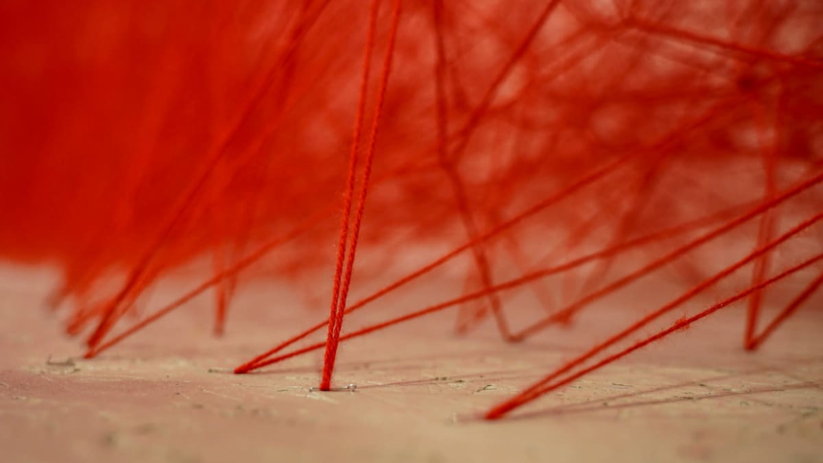 Chiharu Shiota, installaatio, EMMA, nykytaide