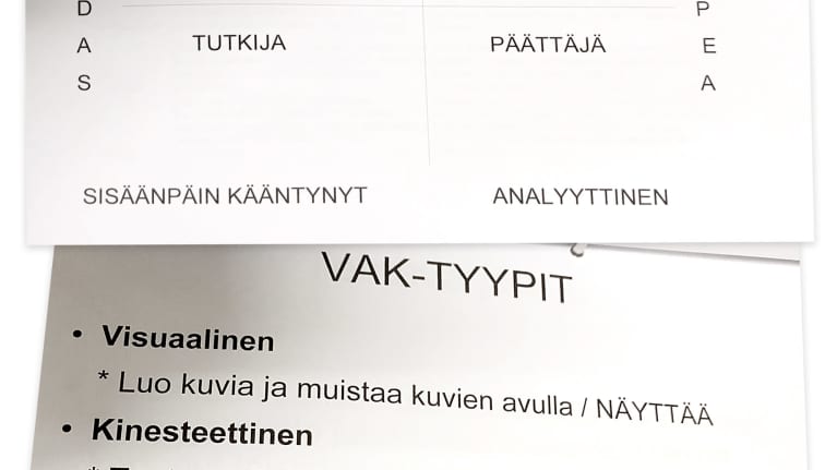 Kuva opiskelumateriaaleista.