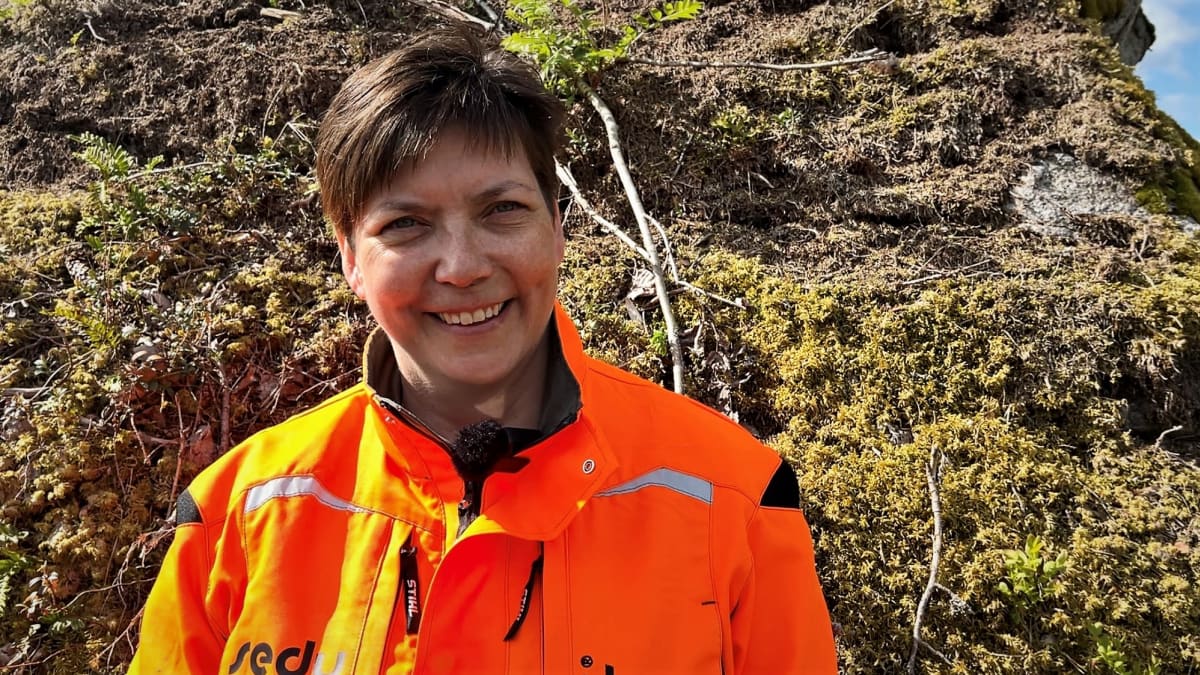 Metsäalan opettaja Johanna Salla-Uitto.