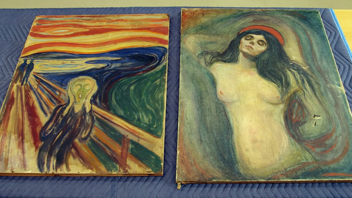 Munchin maalaukset Huuto ja Madonna vierekkäin.