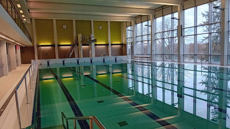 karhulan-uimahallin-remontti-valmistuu-ennakoitua-nopeammin-uimarit