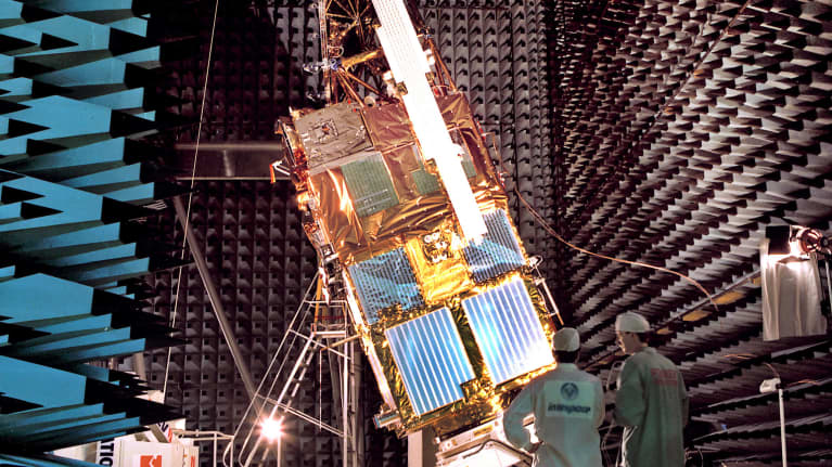 ERS-1 -satelliitti (samanlainen kuin ERS-2) testattavana.