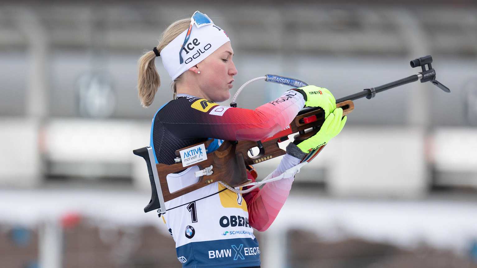 Norska skidskyttestjrnan i trar p trning  tvingades skicka gevret  till Tyskland med VM om tv dagar: "Det r hopplst" | Sport | Yle