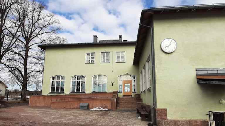stadsstyrelsen-i-raseborg-s-ger-nej-till-st-ngning-av-skolorna-i