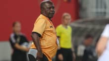 Bruce Mwape kuvattuna ottelun aikana. 