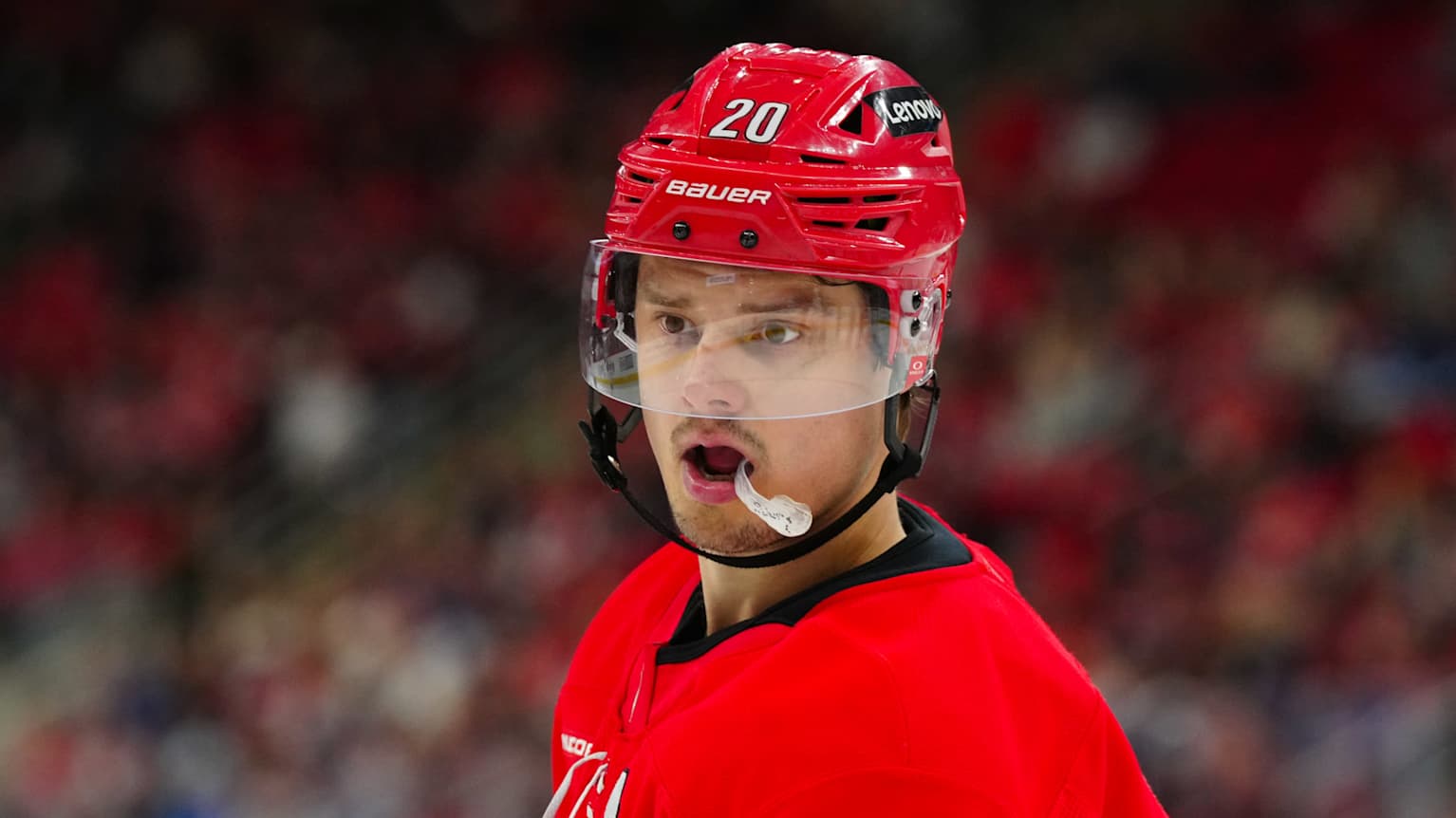 Sebastian Aho kannustaa SaiPaa: ”Ei ole sattumaa, että johtavat  ottelusarjaa” | Urheilua lyhyesti | Yle