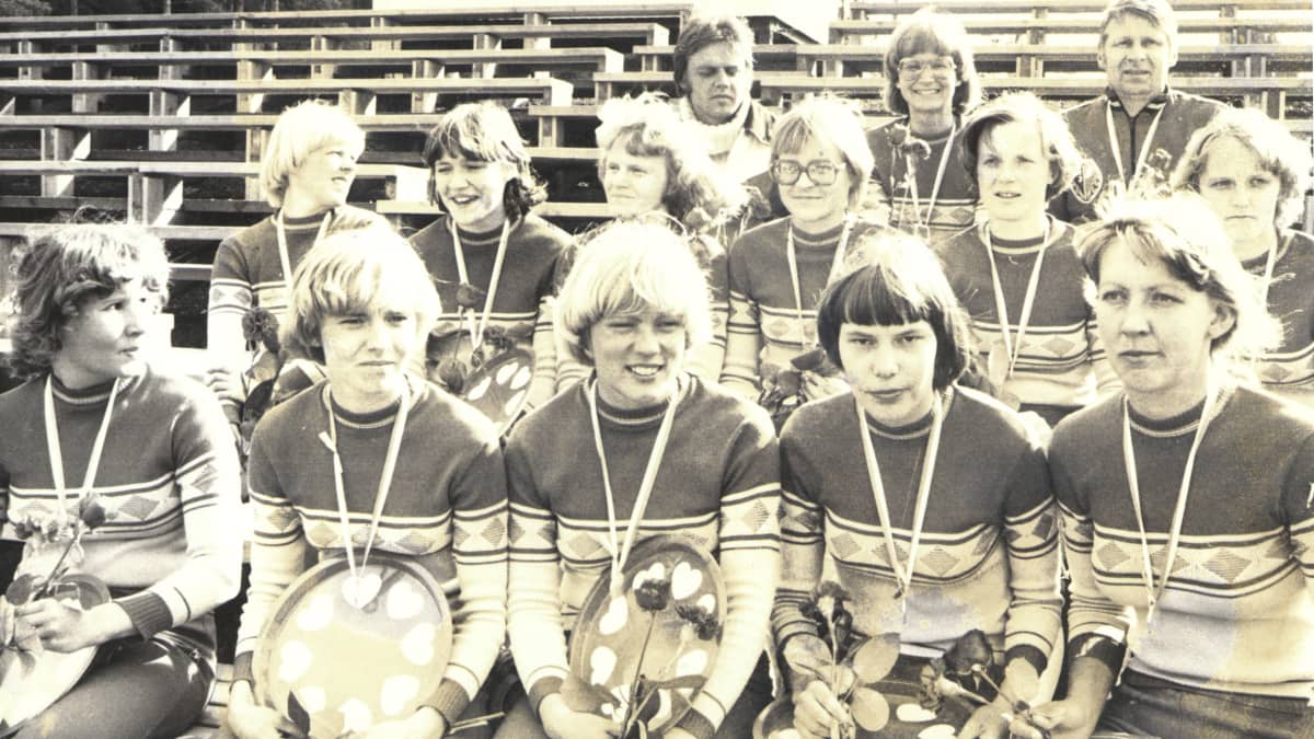 Seinäjoen Maila-Jussien naisten pesäpallojoukkueella oli 1978 yllään perinteiset jussipaidat.
