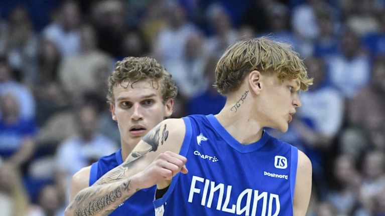 Lauri Markkanen ja Miikka Muurinen Susijengissä.