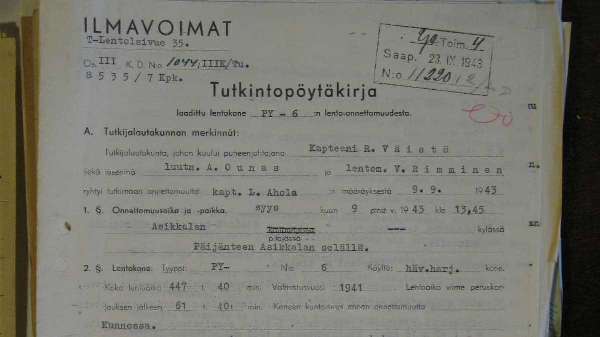 Ilmavoimien vanha tutkintapöytäkirja Pyry PY-6:n onnettomuudesta.