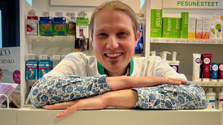 Apteekkari Mika Wallin. 