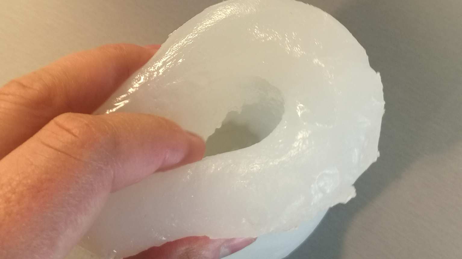 Elastik lateks eshak orgazm