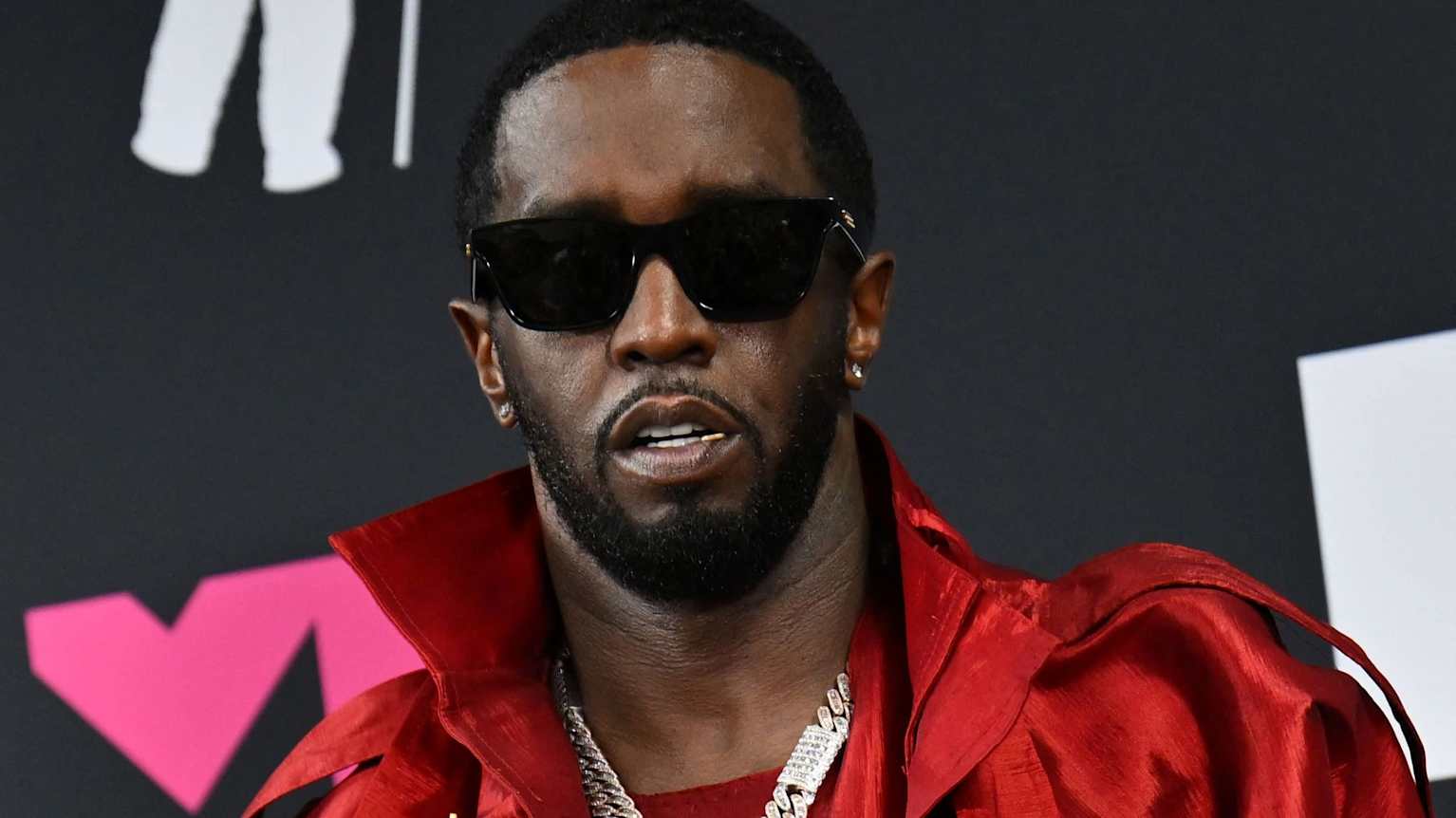 Sean ”Diddy” Combs ei pääse vapaaksi takuita vastaan | Uutisia lyhyesti |  Yle