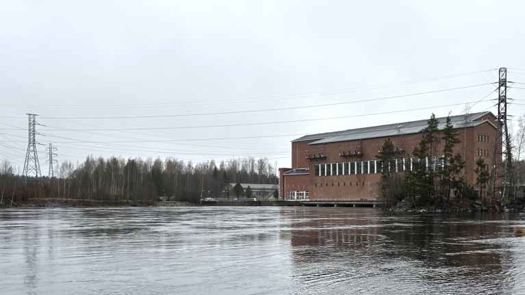 Tainionkosken vesivoimalaitos Vuoksessa Imatralla.