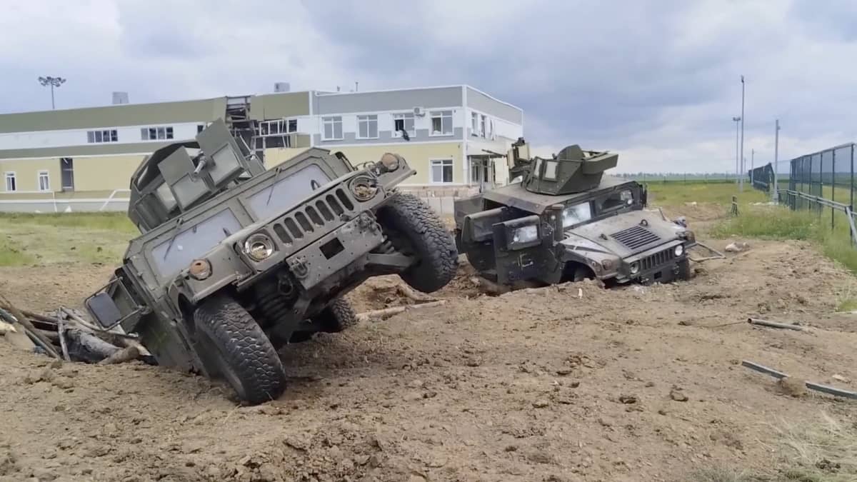 Venäjän puolustusministeriön kuvaa Belgorodin iskuissa käytetyistä panssaroiduista ajoneuvoista.