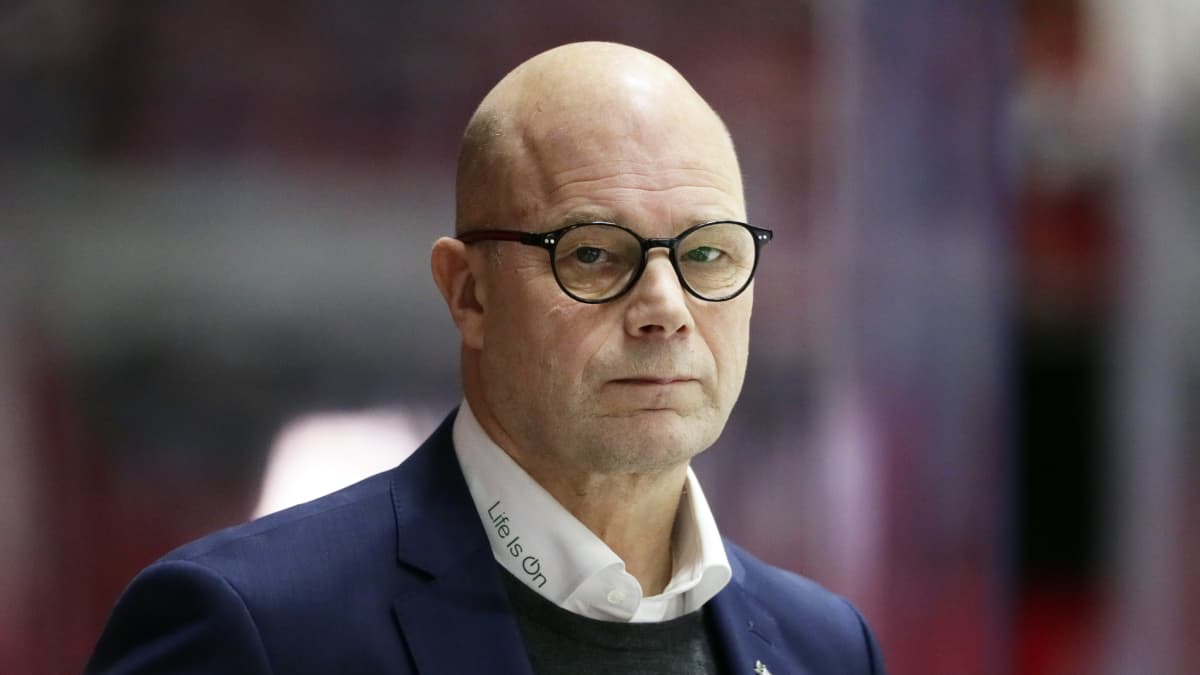 Risto Dufva står i båset.
