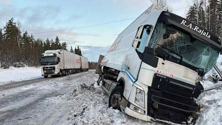Nyt puhuvat rekkakuskit: tällaista on ajaa liukkaalla | Kotimaa | Yle