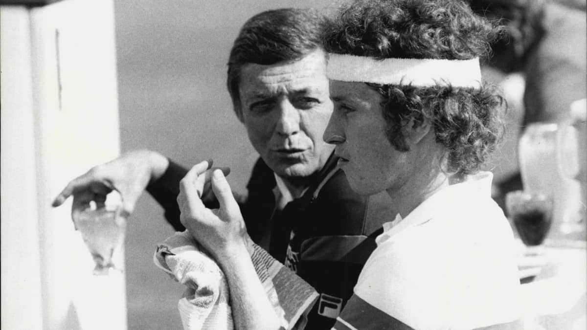 John McEnroe oli takuumies vuoden 1979 Davis Cupissa, jonka finaalissa USA kaatoi Italian 5–0. 