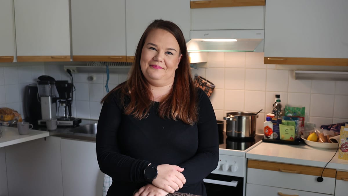 Myyjä Jenni Ruposelta kovaa tekstiä hallituksen tukileikkureista: Nyt ...