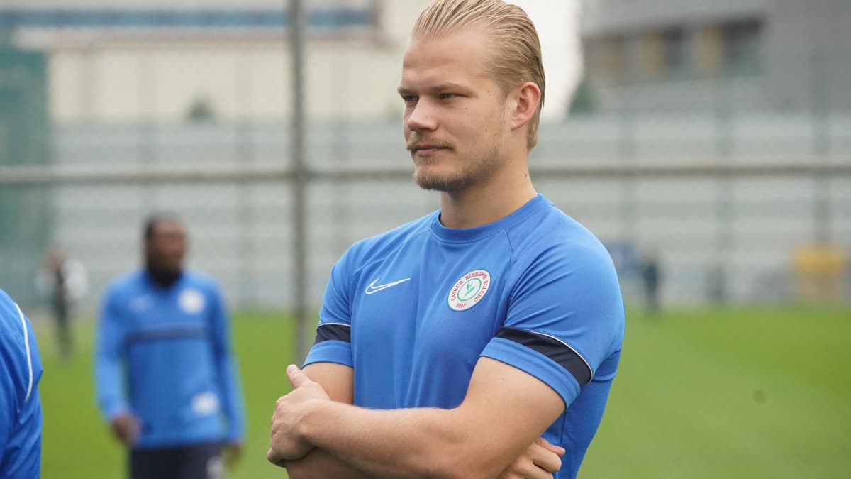 Porträttbild på Joel Pohjanpalo.