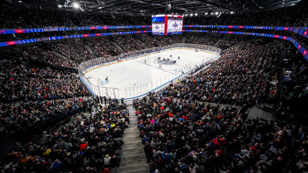NHL.