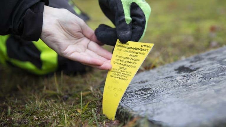 joensuun-hautausmaalla-huhuillaan-hoitamattomien-hautojen-per-n