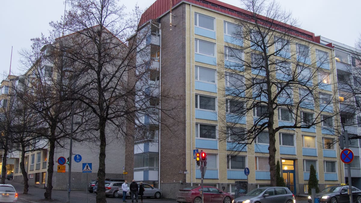 kuusikerroksinen kerrostalo Tampereella
