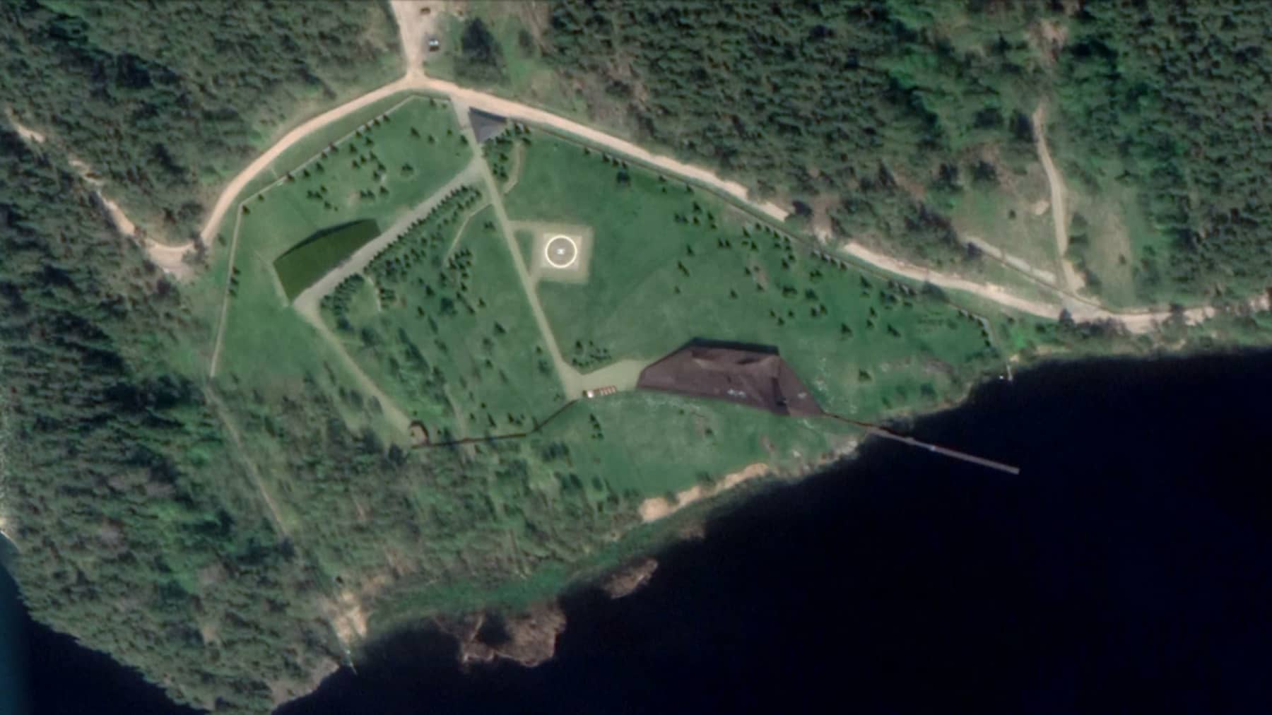 Satellite image of Fisherman's Hut 