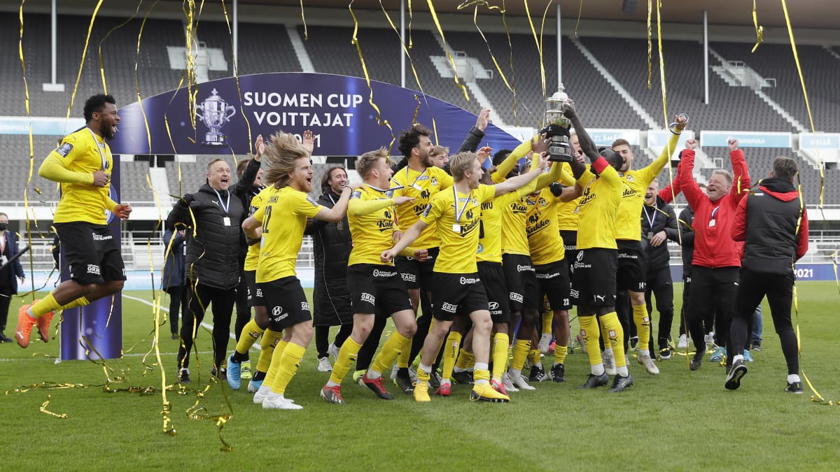 KuPS voitti miesten jalkapallon Suomen cupin keväällä 2021.