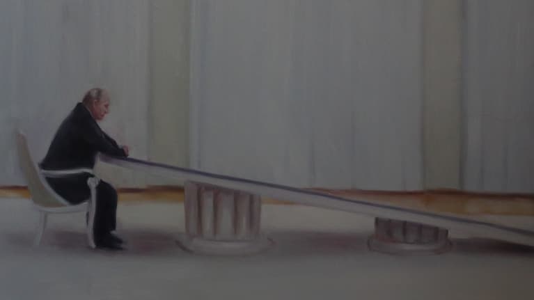 Kuvataiteilija Kaj Stenvallin maalaus Putinista vajoavan pöydän äärellä.