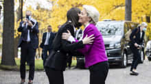 Suomessa vieraileva Euroopan komission puheenjohtaja Ursula von der Leyen tapasi pääministeri Sanna Marinin Kesärannassa.