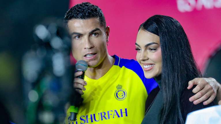 Cristiano Ronaldo torjui kosiskelut MM-turnaukseen – huipentuuko ura ...