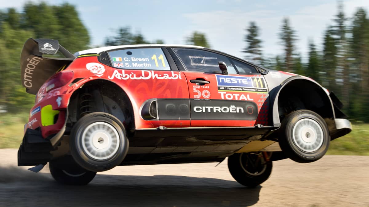 Panoroitu kuva kun Craig Breen hyppää