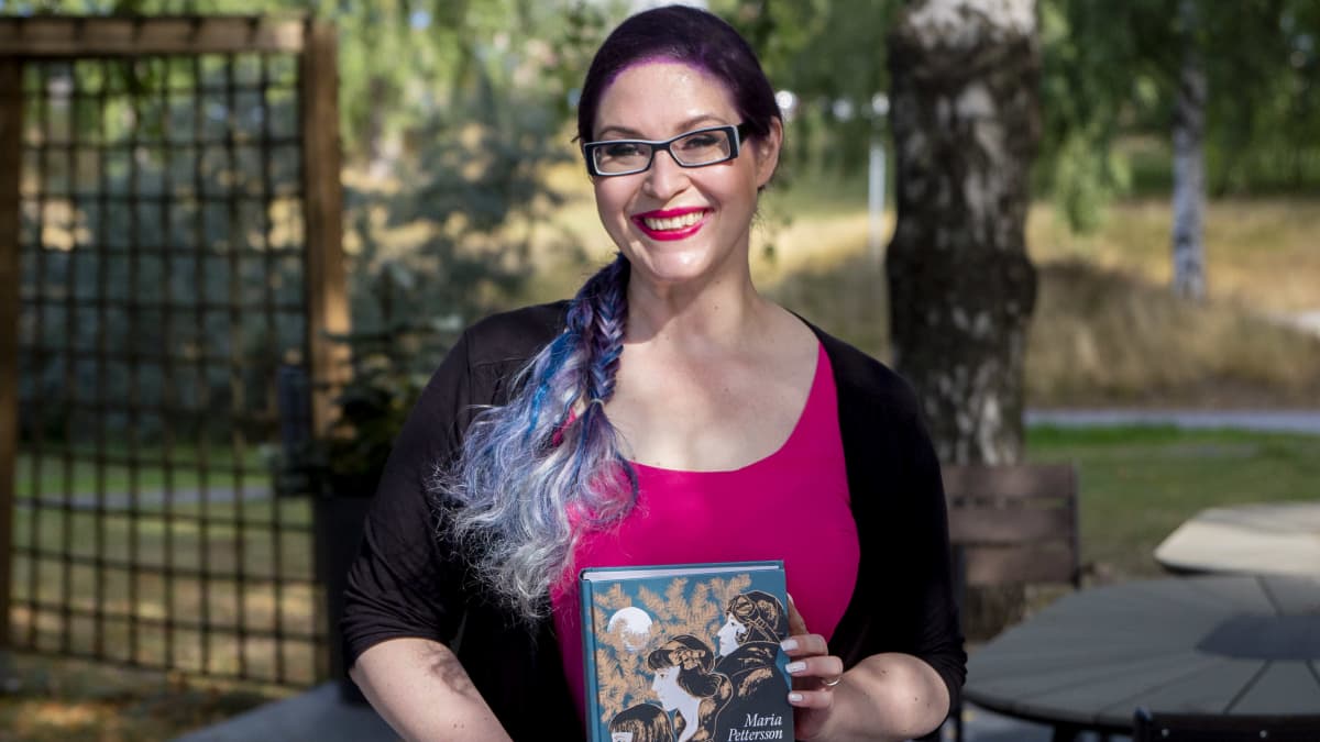 Historian Jännät naiset kirjan kirjoittaja Maria Pettersson.
